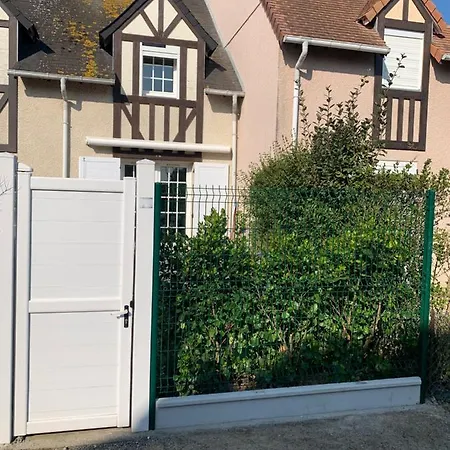 Hébergement de vacances Charmante Maisonnette à 100m De La Plage
